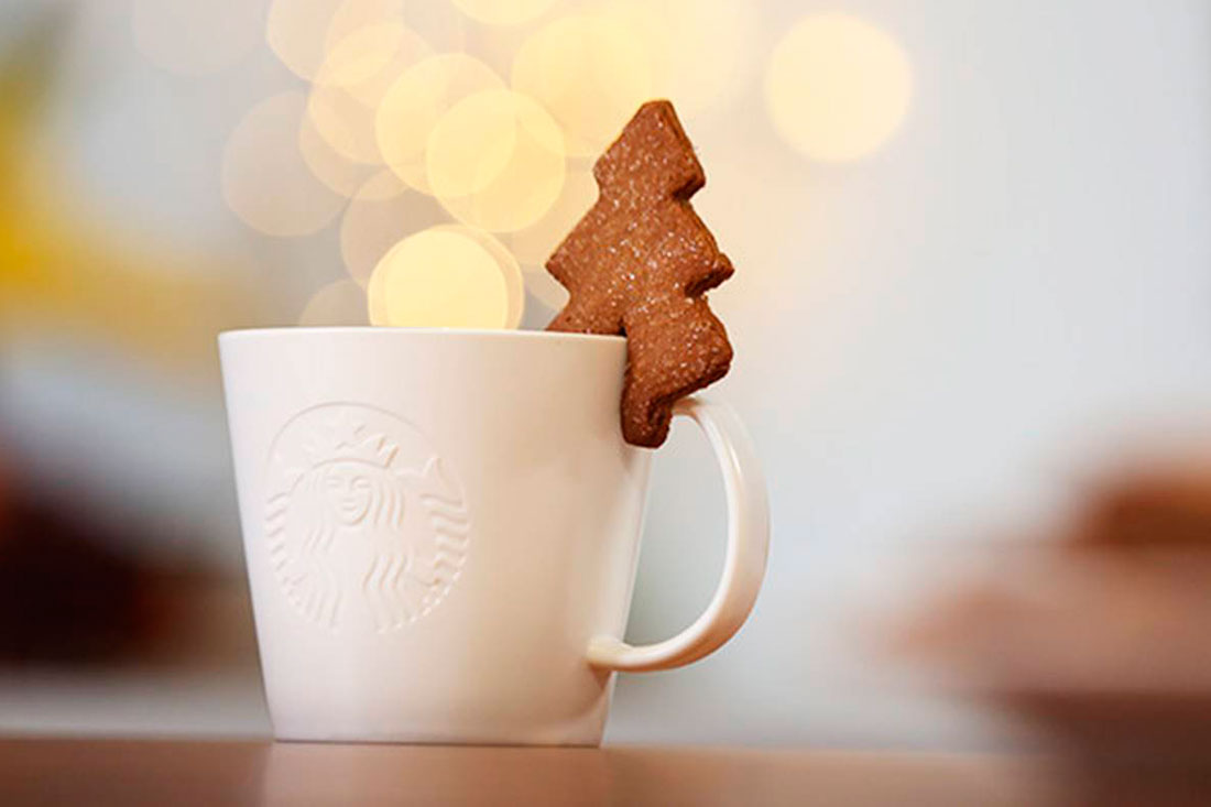 ¿Por qué triunfa el vaso navideño Starbucks de este año? Las claves de la campaña