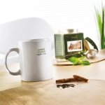 Tazas publicitarias baratas de color blanco 300ml Basic Plus color blanco segunda vista bodegón 2