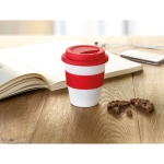 Tazas take away personalizadas baratas de plástico 350ml Takeaway color rojo vista bodegón