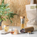 Botella de vidrio con infusor y doble pared 490ml TeaBoo XL vista bodegón