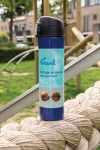 Termo de acero inoxidable con tapa de cierre seguro 450ml Exclusive color azul vista de ambiente