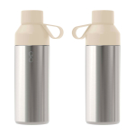 Botella hecha de materiales reciclados con taza 620ml Ocean Bottle color arena tercera vista