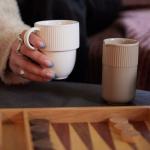 Taza apliable de porcelana con pequeña asa superior 270ml color blanco octava vista