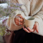 Taza apliable de porcelana con pequeña asa superior 270ml color blanco