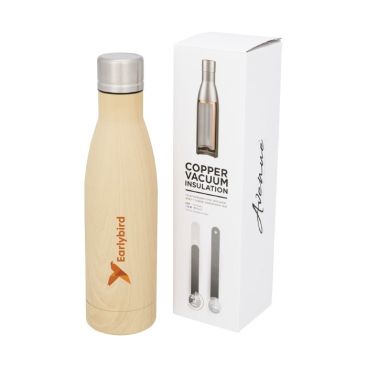 Botellas personalizadas metálicas superficie madera