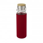 Botella de cristal con asa y funda color rojo tercera vista