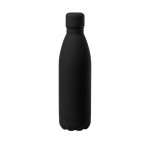 Botella grande de acero con acabado de goma color negro vista con logo