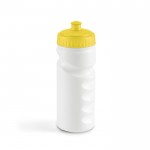 Botellas de plástico con logo amarillo