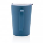 Taza térmica de acero reciclado con asa color azul tercera vista