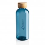 Botella de plástico reciclado tapón de bambú color azul vista con logo