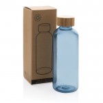 Botella de plástico reciclado tapón de bambú color azul vista con caja
