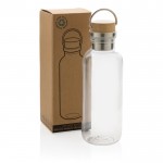 Botella de plástico reciclado tapón de bambú color transparente vista con caja