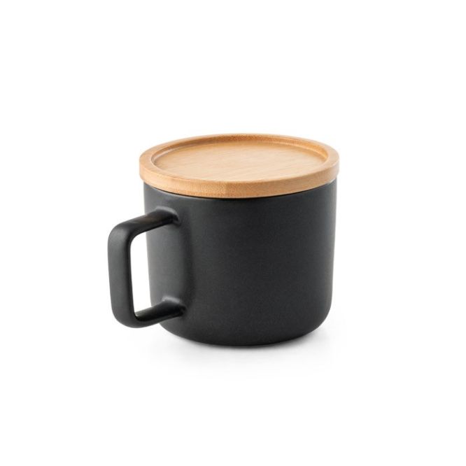 Taza de cerámica con tapa y base de bambú color negro