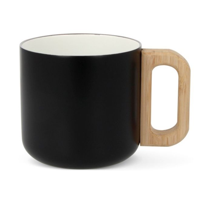 Bonita taza en color negro o blanco con asa de madera 330ml